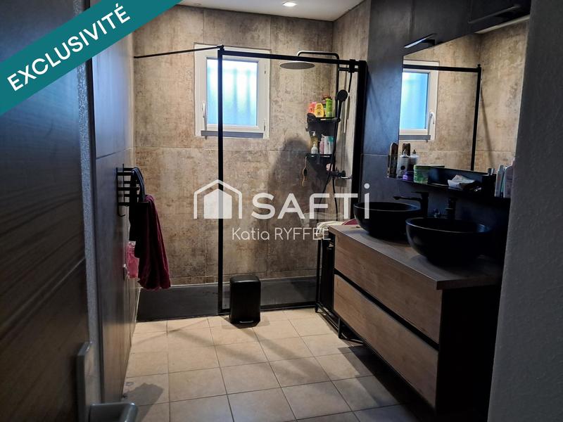 Maison - 95 m² - 5 pièces