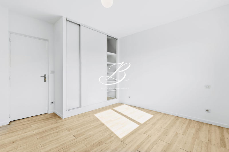 Appartement - 100 m² - 5 pièces