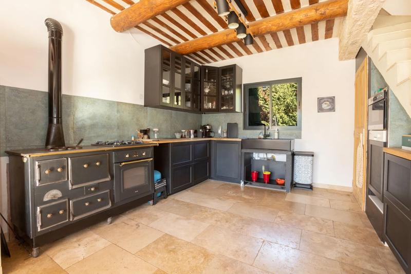 Maison - 225 m² - 8 pièces