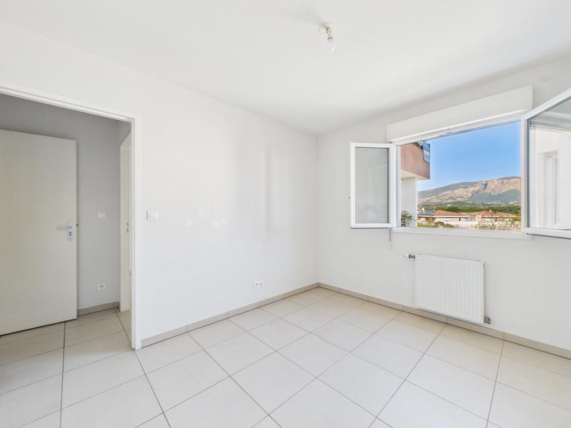 Appartement - 79 m² - 4 pièces