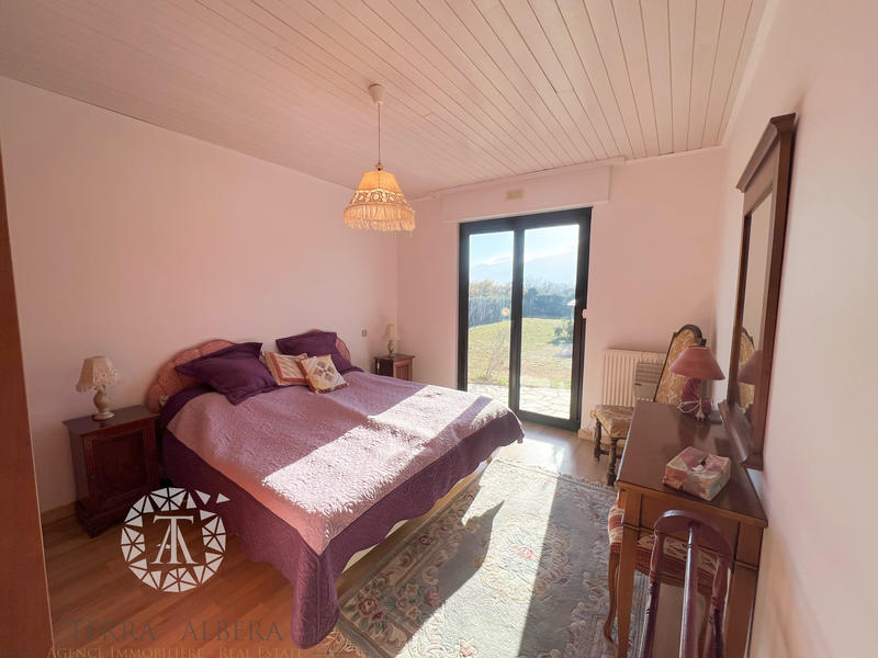 Villa - 195 m² - 7 pièces