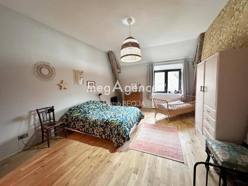 Maison - 400 m² - 6 pièces