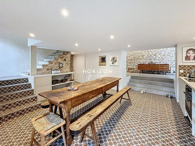 Maison ancienne - 245 m² - 10 pièces