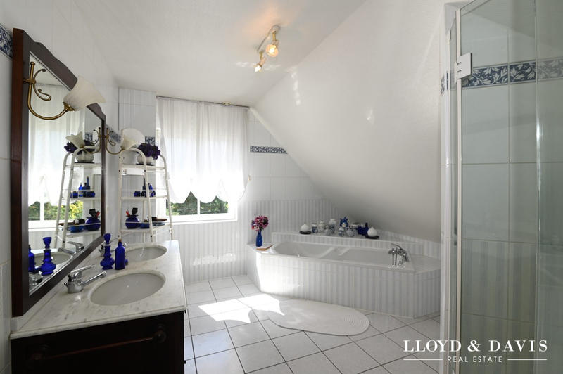 Maison - 170 m² - 7 pièces