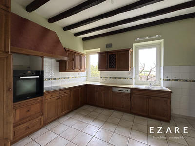 Maison - 200 m² - 7 pièces