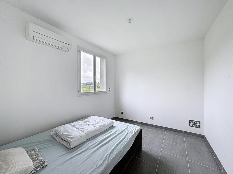 Maison - 204 m² - 7 pièces