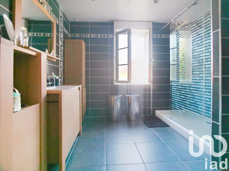 Maison - 183 m² - 10 pièces