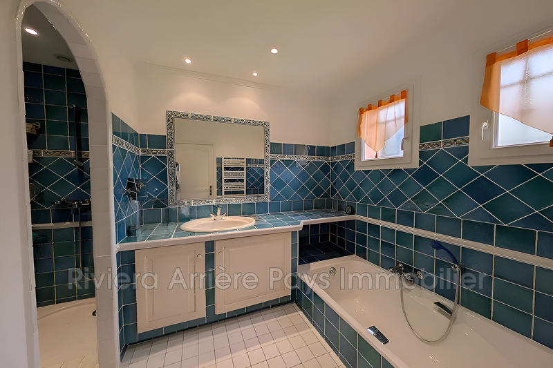 Maison - 166 m² - 5 pièces