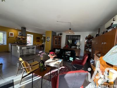 Maison - 273 m² - 11 pièces