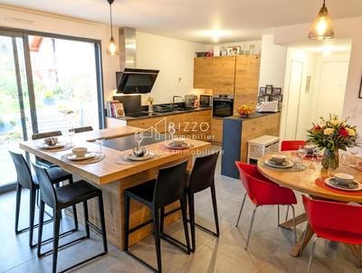 Appartement - 77 m² - 4 pièces