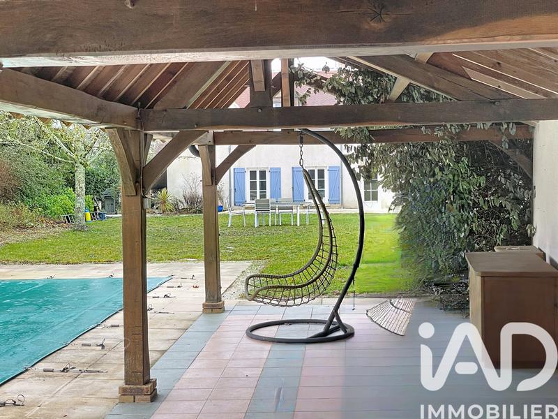 Maison - 184 m² - 9 pièces