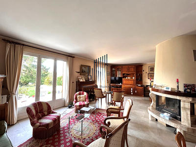 Maison - 162 m² - 7 pièces