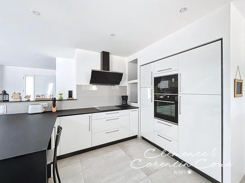 Maison - 186 m² - 6 pièces