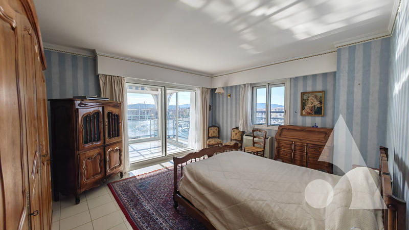 Appartement - 245 m² - 7 pièces