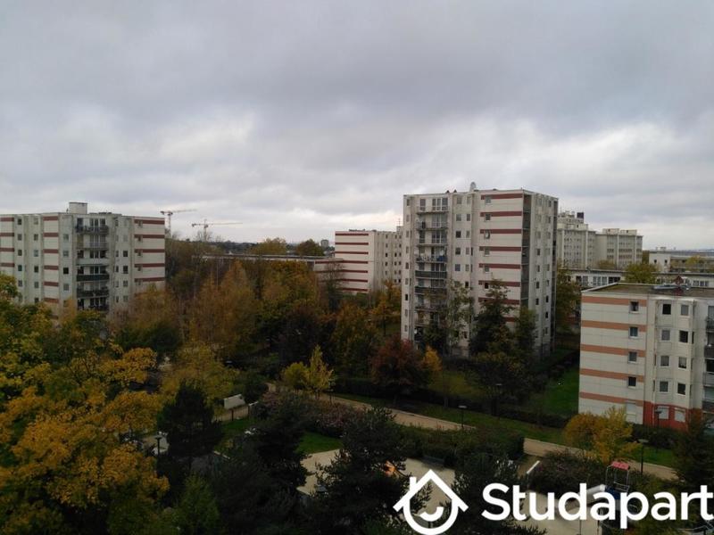 Chambre - 9 m² - 1 pièce