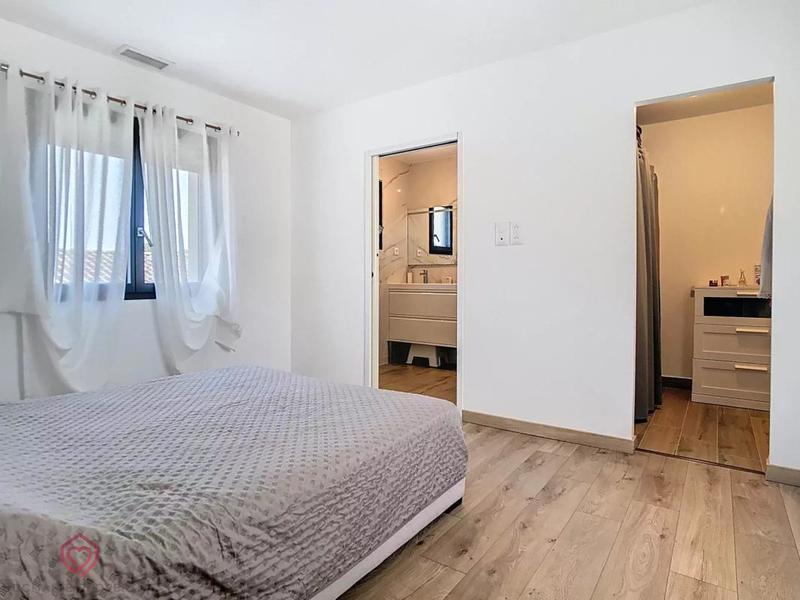 Maison - 137 m² - 5 pièces