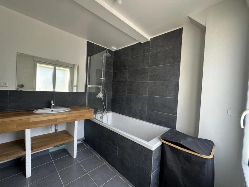 Pavillon - 147 m² - 7 pièces