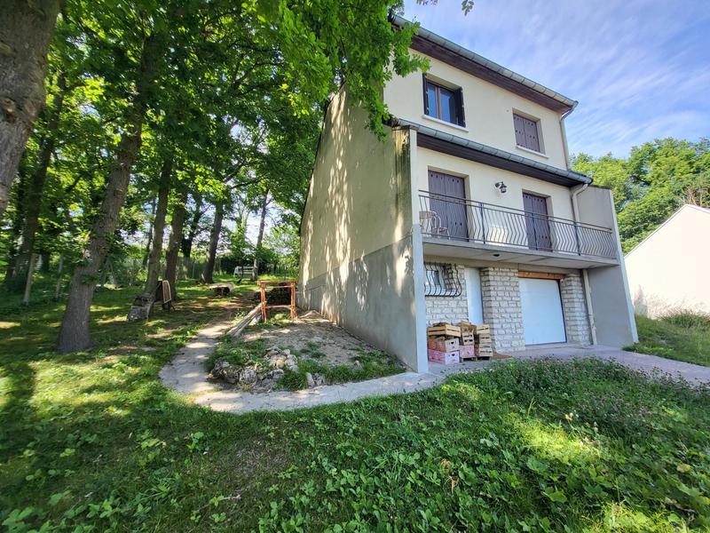 Maison - 110 m² - 6 pièces