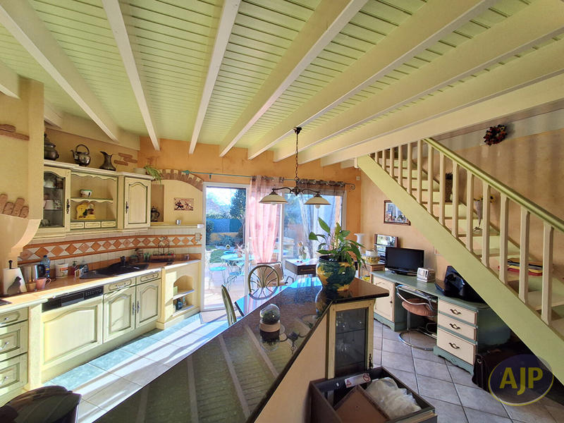 Maison - 139 m² - 7 pièces