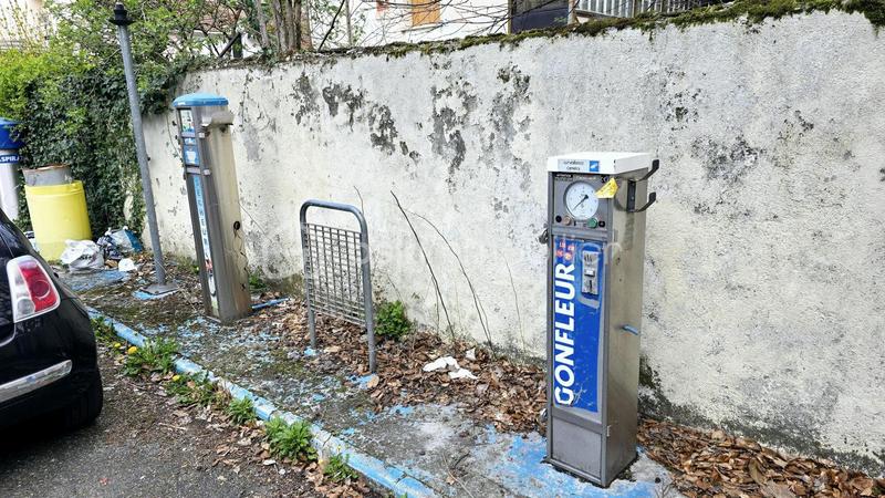 Bureau - 851 m² - 1 pièce