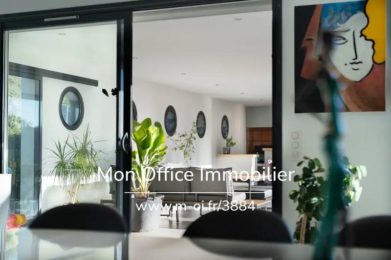 Villa - 212 m² - 7 pièces