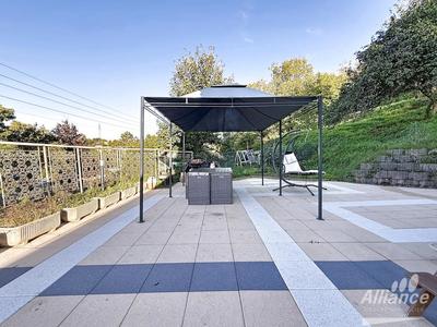 Maison - 222 m² - 9 pièces