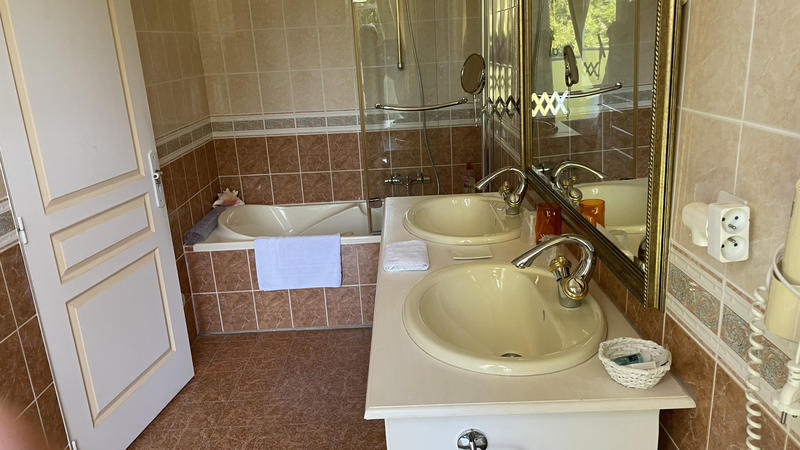 Château - 1 500 m² - 30 pièces