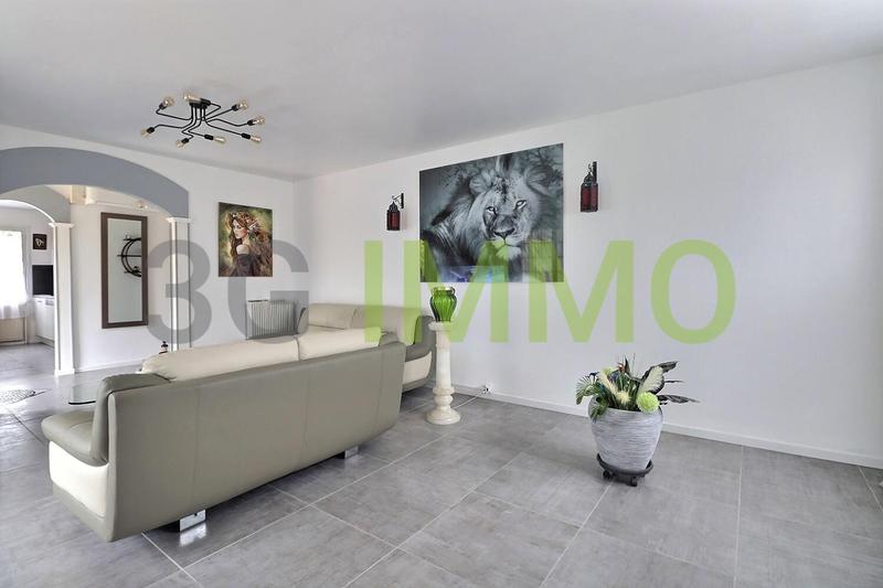 Maison - 151 m² - 7 pièces