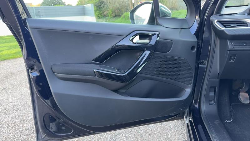 Peugeot 208 1.5 BlueHDi 100 Allure