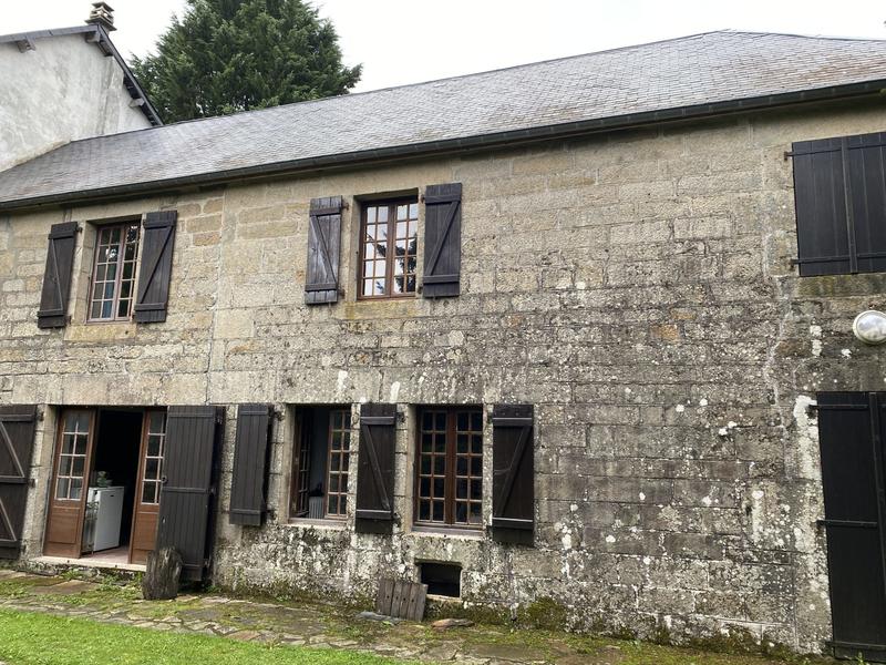 Maison ancienne - 225 m² - 9 pièces