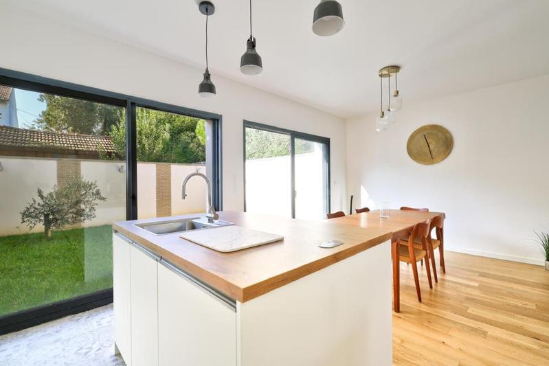 Maison - 95 m² - 5 pièces