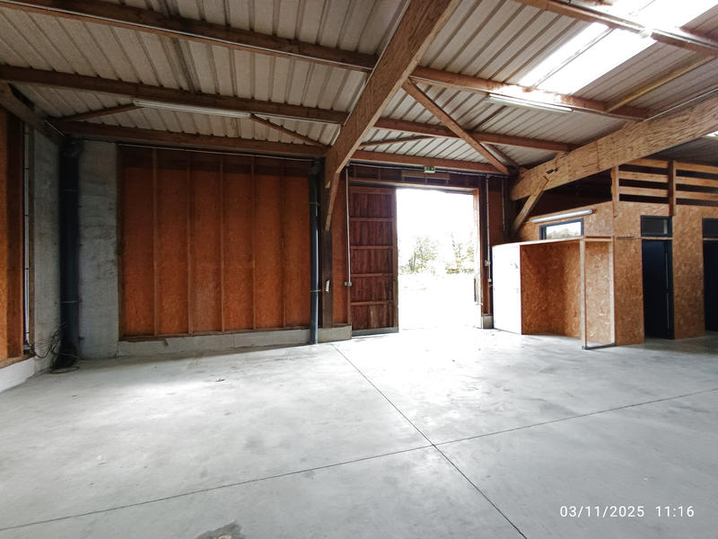 Local d'activités - 200 m²