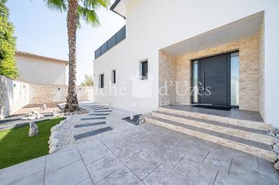 Villa - 300 m² - 9 pièces