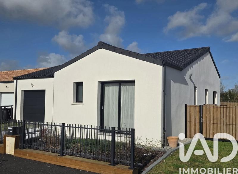 Maison - 95 m² - 4 pièces