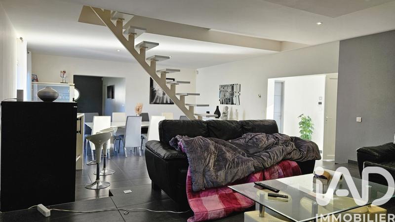 Maison de maîtres - 203 m² - 6 pièces