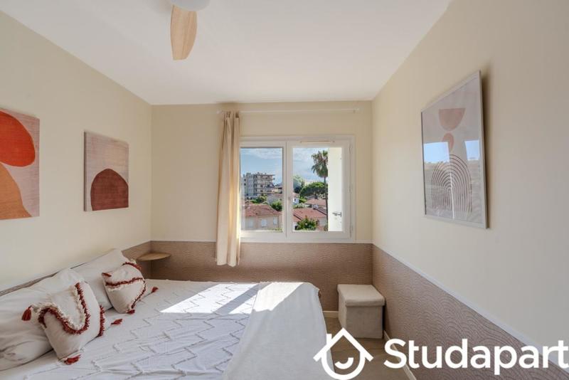 Chambre - 10 m² - 1 pièce