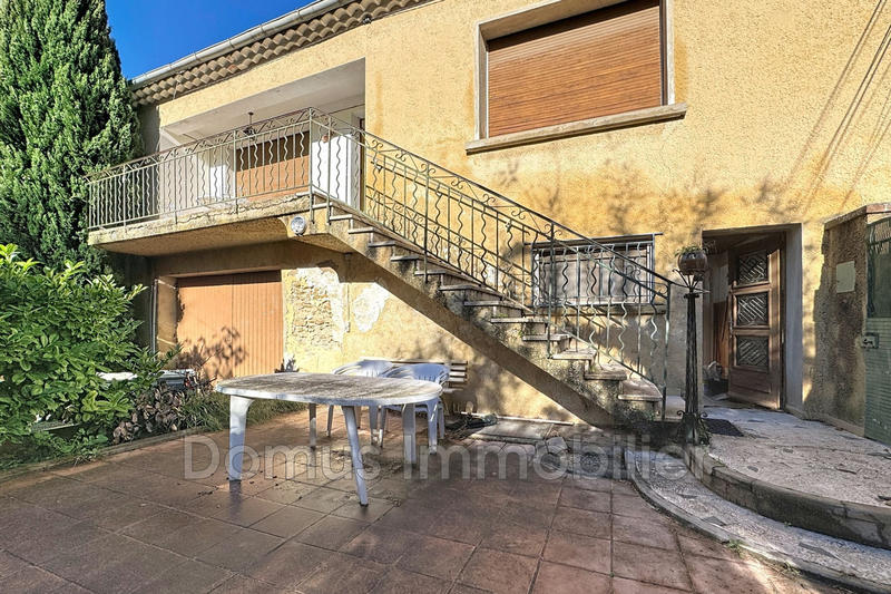 Maison - 323 m² - 16 pièces