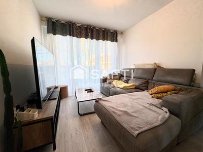 Maison - 80 m² - 5 pièces