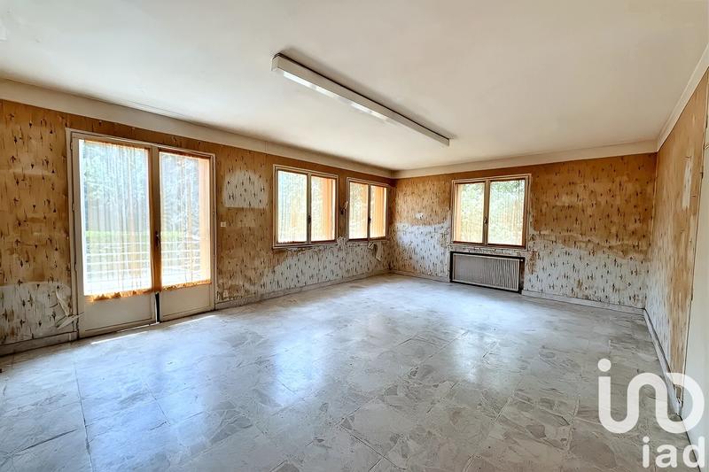 Maison - 210 m² - 9 pièces