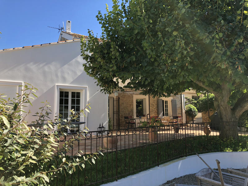 Propriété - 250 m² - 6 pièces