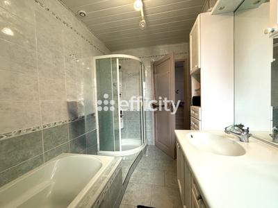 Maison - 126 m² - 6 pièces