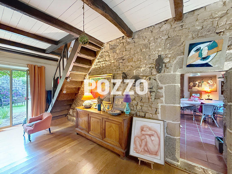 Maison - 210 m² - 8 pièces