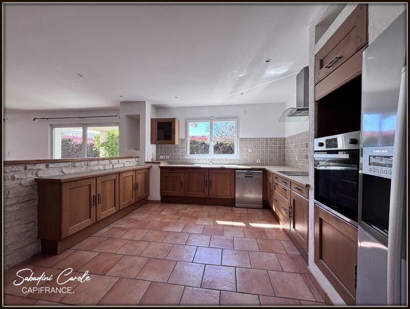 Maison - 150 m² - 4 pièces