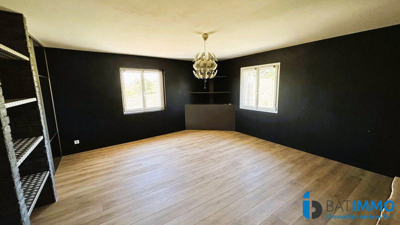 Maison - 308 m² - 8 pièces