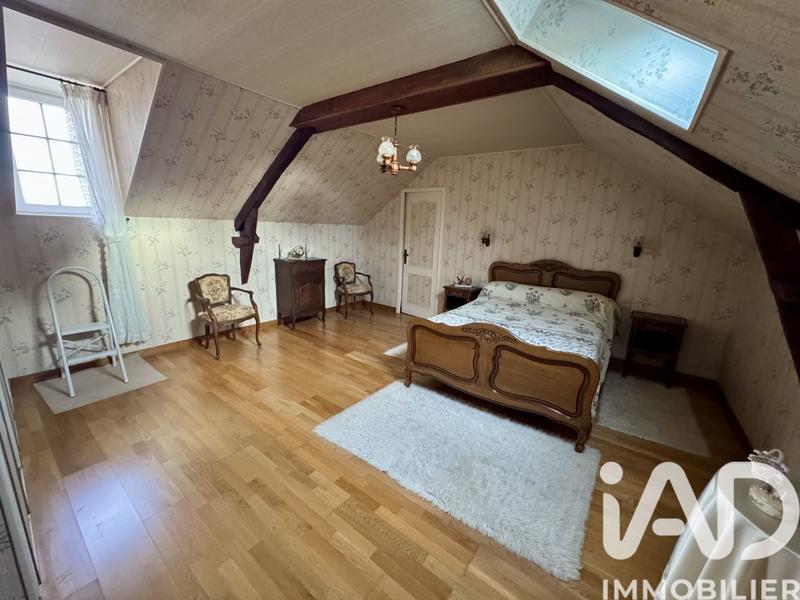 Maison - 216 m² - 7 pièces