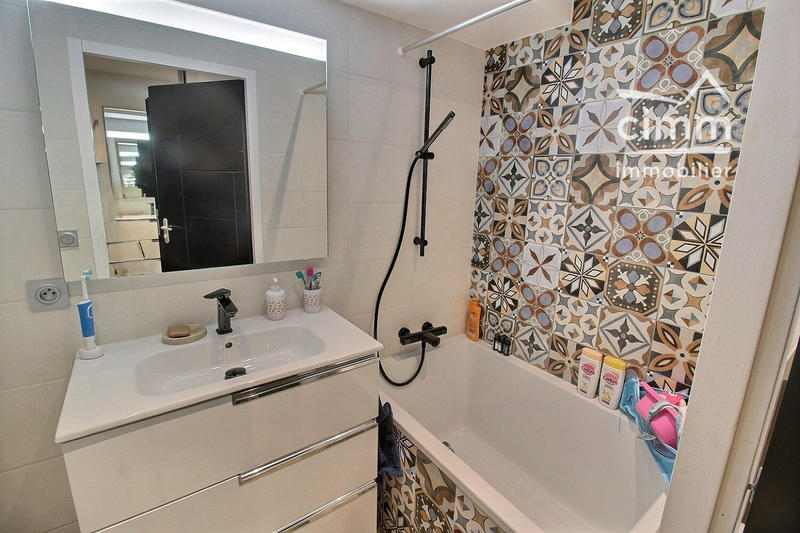 Appartement - 86 m² - 4 pièces