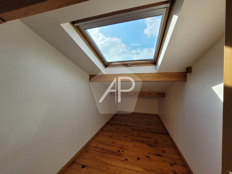 Maison ancienne - 267 m² - 10 pièces