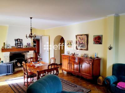 Maison - 230 m² - 5 pièces