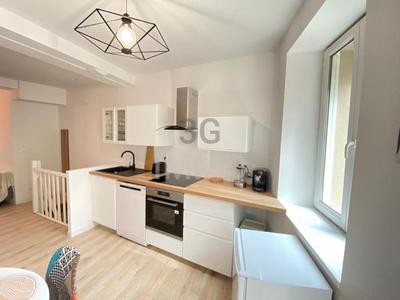 Maison jumelée - 65 m² - 4 pièces