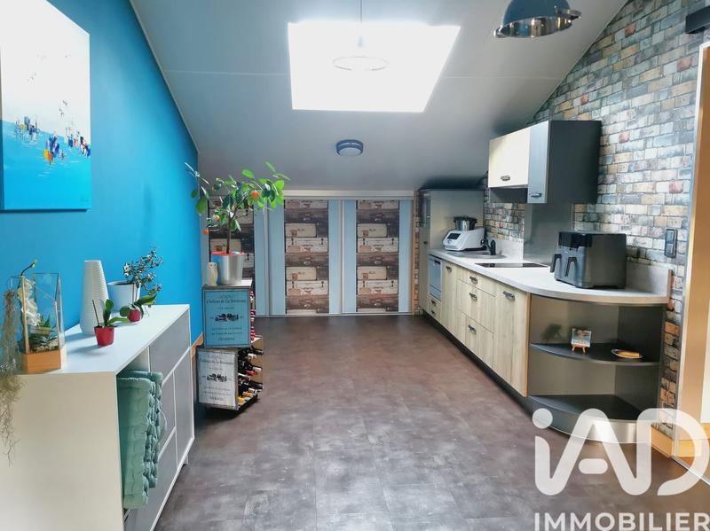 Maison - 213 m² - 10 pièces